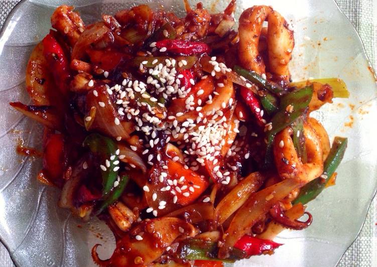 resep masakan Ojingeo bokkeum / korean stir fried squid dish