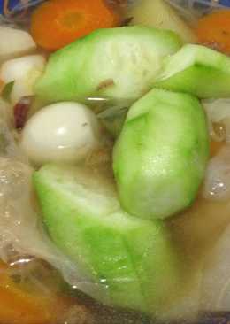 Sop oyong kembang tahu