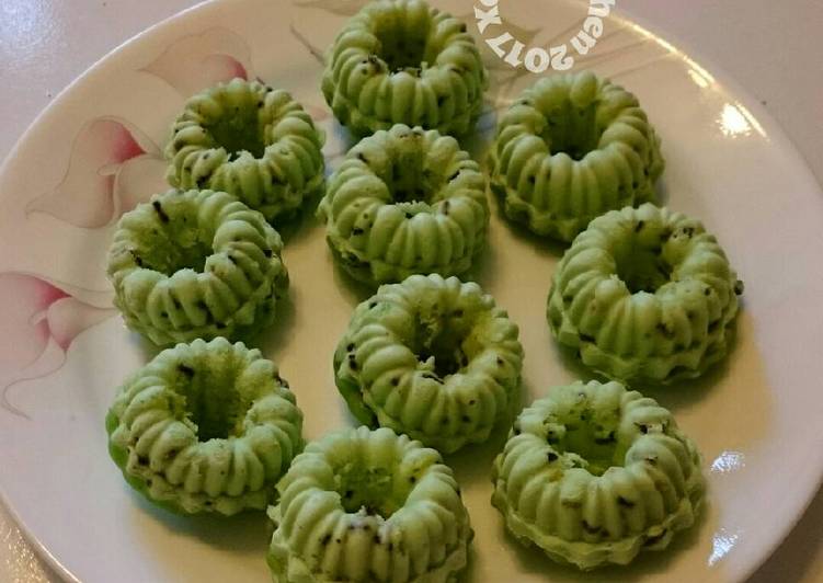 bahan dan cara membuat Bolu mini pandan meses ??