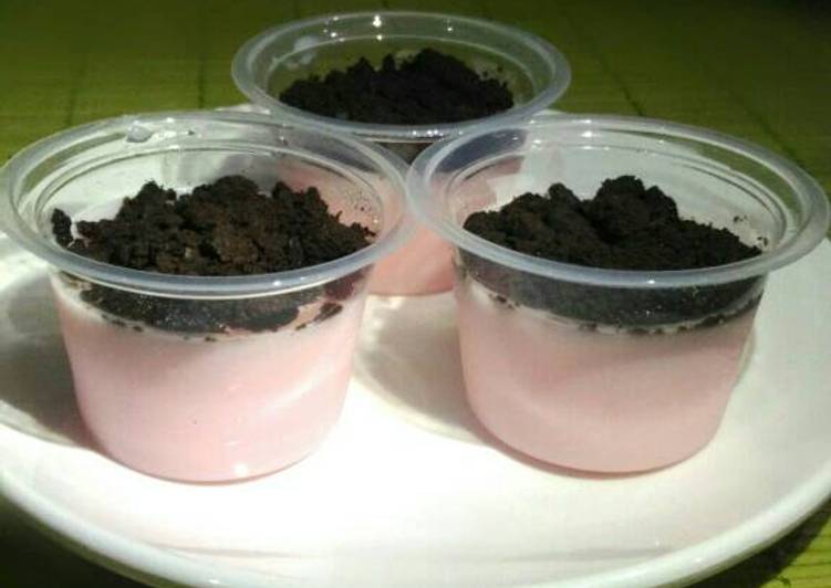 gambar untuk resep makanan Puding Strawberry #cookpadpeduli #kankerpayudara