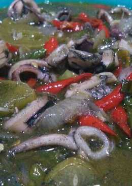 Cumi pedas tinta hitam