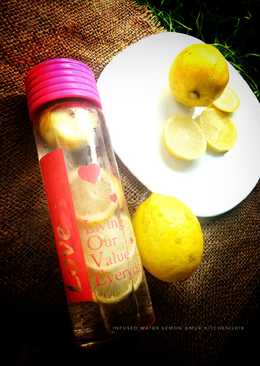 Infused water lemon