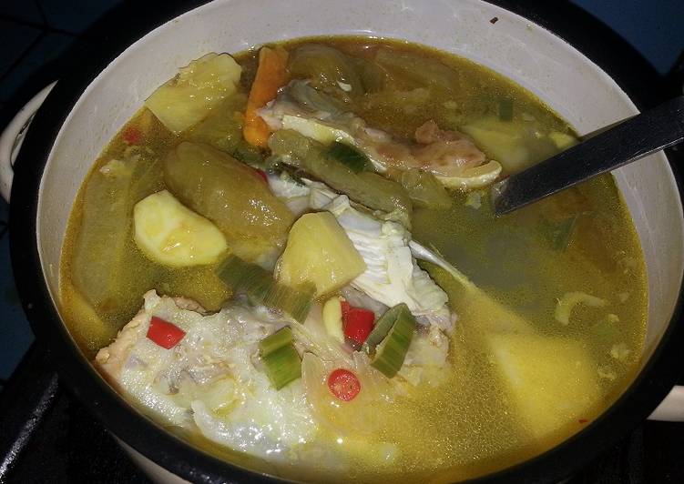 resep Sour & Spicy Salmon Head Soup