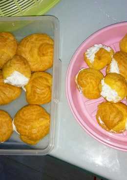 Kue sus isi whiped cream