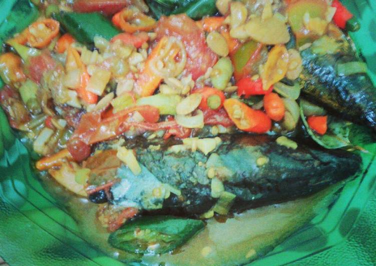 Resep Ikan  panggang  bumbu tauco oleh Niastika MEyvie Cookpad