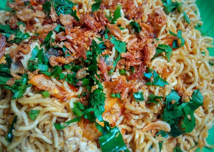 resep lengkap untuk Mie Goreng Jawa (Kreasi Indomie)