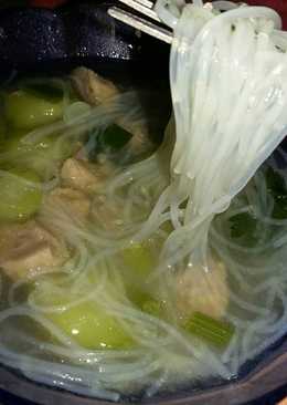 Sop bakso soun bening