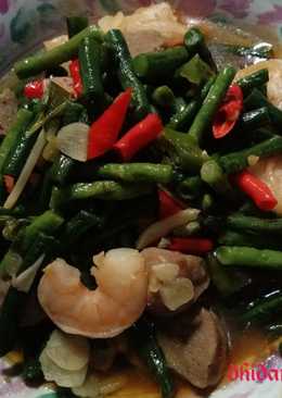 Saute Kacang panjang seafood with udang bakso