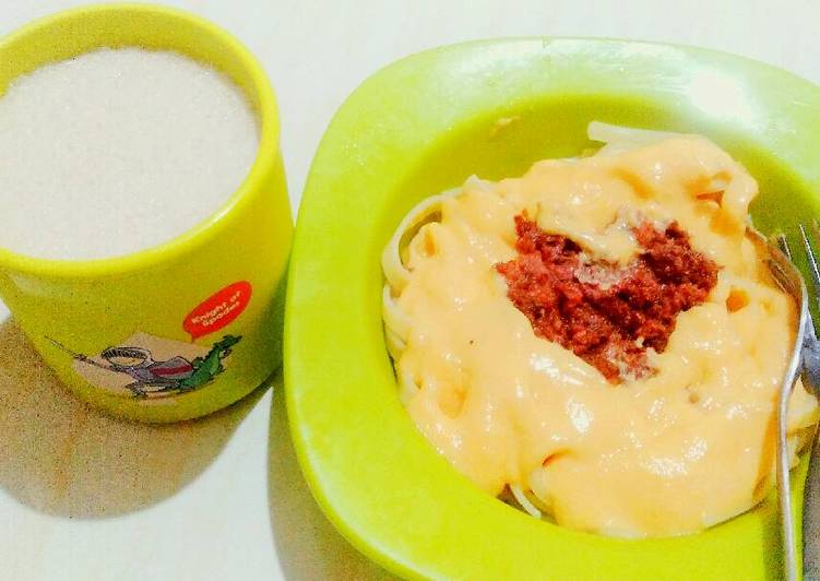 Resep Fetucini / spagheti saus keju ala cafe Karya Aidha Suhiga