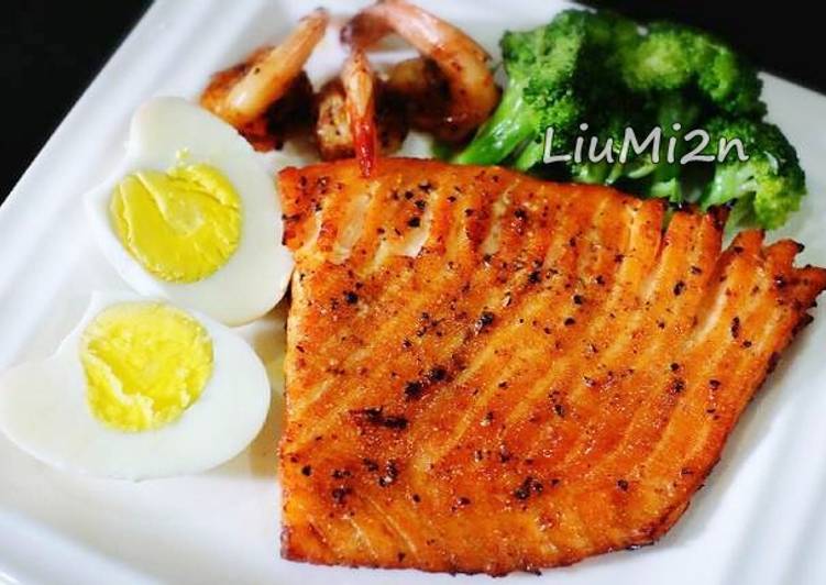 resep makanan Grilled BBQ Salmon & prawn / menu sehat