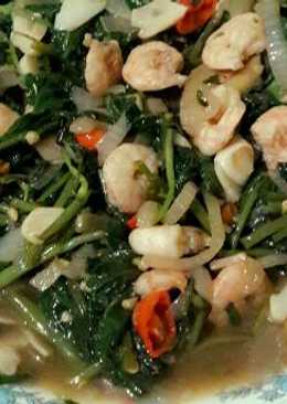 Tumis Kangkung terasi Pedas