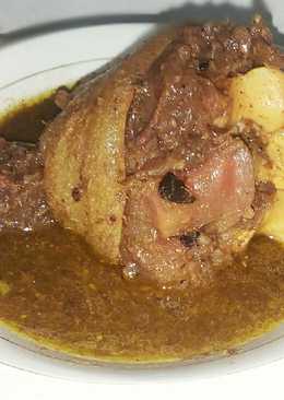 Rawon dengkul