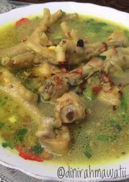 Sop Ceker Kuah Kuning