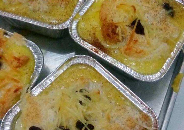 cara membuat Puding roti tawar lumer aka klapertart roti panggang