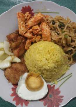 Nasi Kuning Gurih Merona