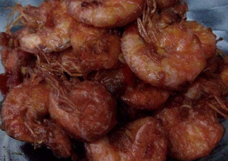 bahan dan cara membuat Udang goreng balado bumbu simple