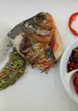 Ikan Bawal Bakar Sambal Dabu-dabu dan Sambal Colo-colo