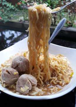 Mie Rebus