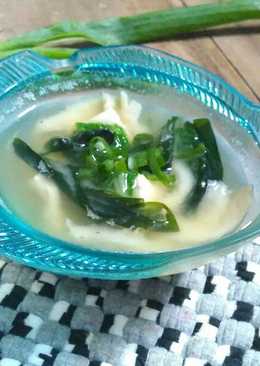 Miso shiru (miso soup)