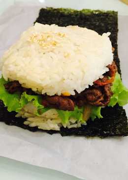 Rice burger/ burger nasi dengan beef teriyaki 