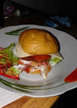 Burger kornet keju ( modal Rp.30.000 jadi 10 porsi)