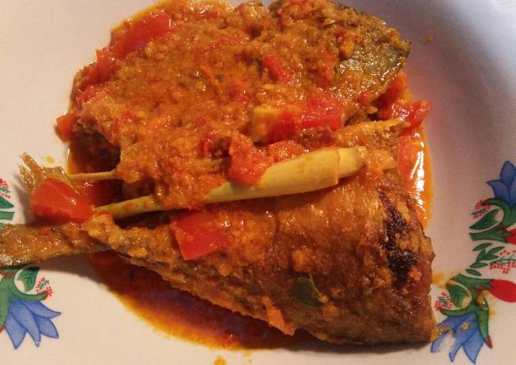 gambar untuk resep Ikan kembung pedas