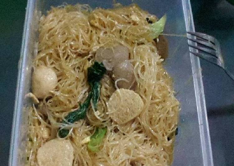 cara membuat Soun goreng bakso