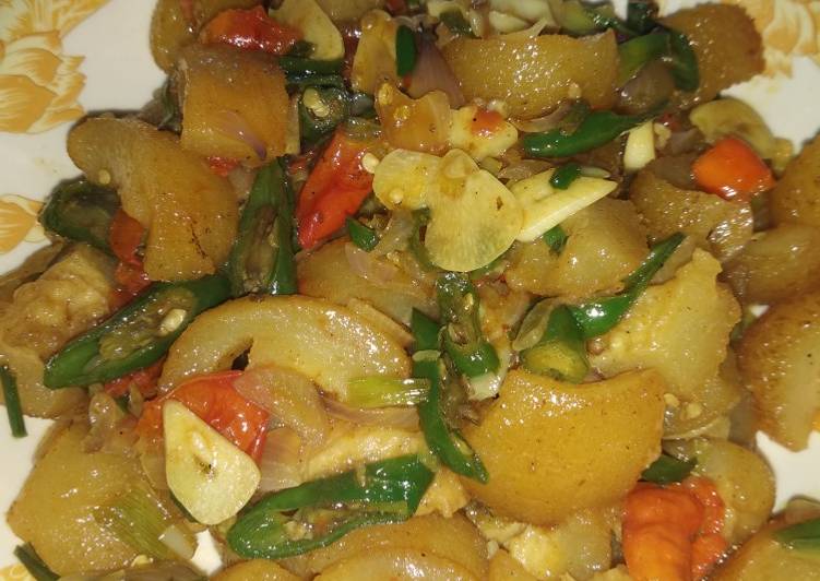 resep lengkap untuk Sambel goreng kulit sapi cabe ijo