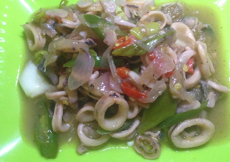 Resep Cumi asem pedes By Bitha cook