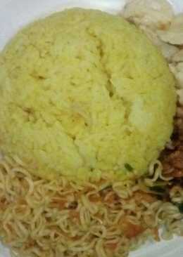 Nasi kuning rice cooker