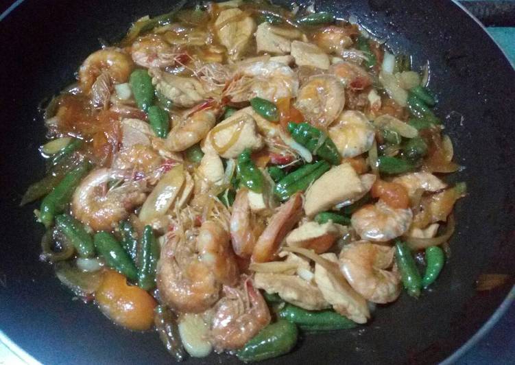 cara membuat Tumis udang ayam rawit hijau