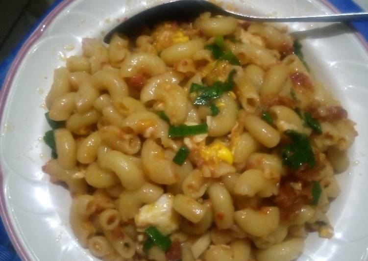 gambar untuk cara membuat Macaroni Telor Kornet