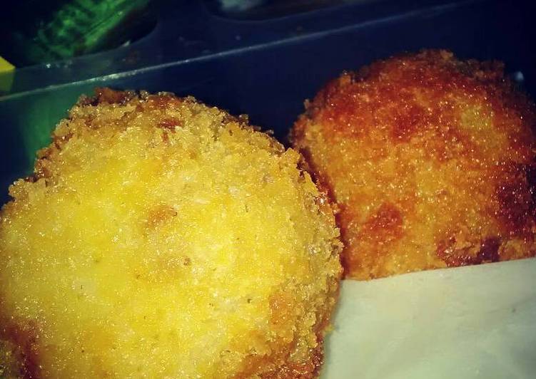 Resep Rice cheesy ball (bola bola nasi keju) - mamigi