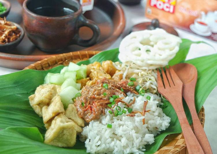 bahan dan cara membuat Nasi Lengko