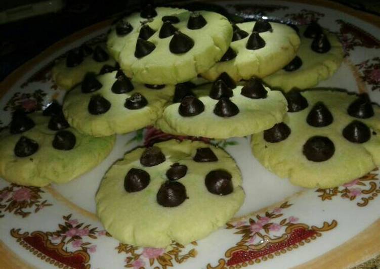 gambar untuk resep makanan Choco Chip Cookies Pandan