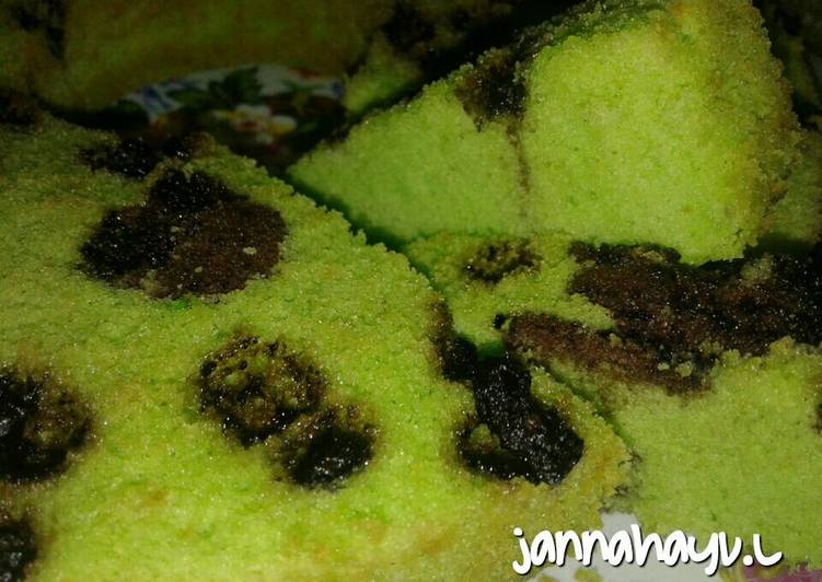 Resep Bolu Pandan Cokelat (simpel, hemat, enak??) - jannahayu.L