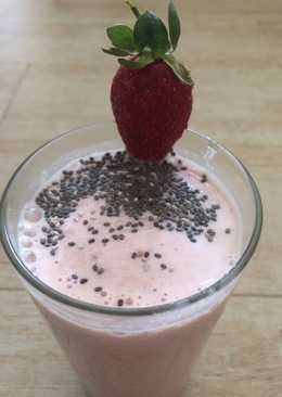 Strawberry Oatmeal Smoothies
