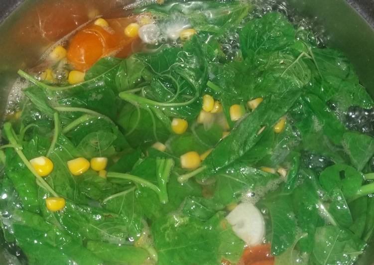 gambar untuk resep makanan Sayur Bening Bayam Jagung Murah Dan Simpel Banget