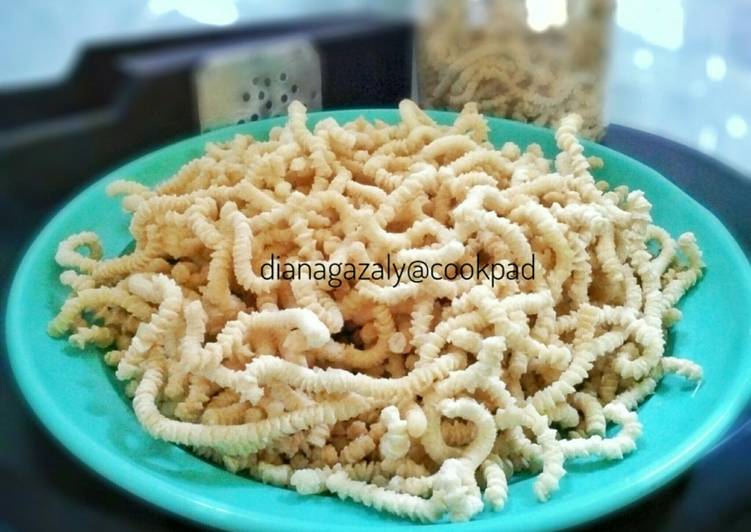 gambar untuk resep makanan Akar Pinang atau Stik Ulat