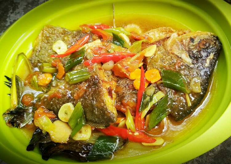 Resep Pesmol Ikan Bawal Kiriman dari Nunu Nurhayati