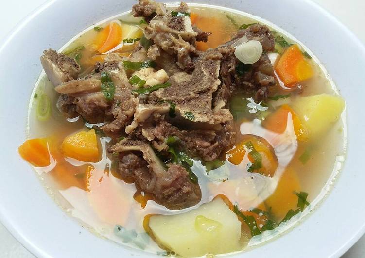 cara membuat Sop Tulang Sapi Kuah Bening