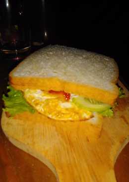 Sandwich telur simpel