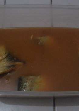 Ikan asam keueng (ikan asam pedas khas Aceh)