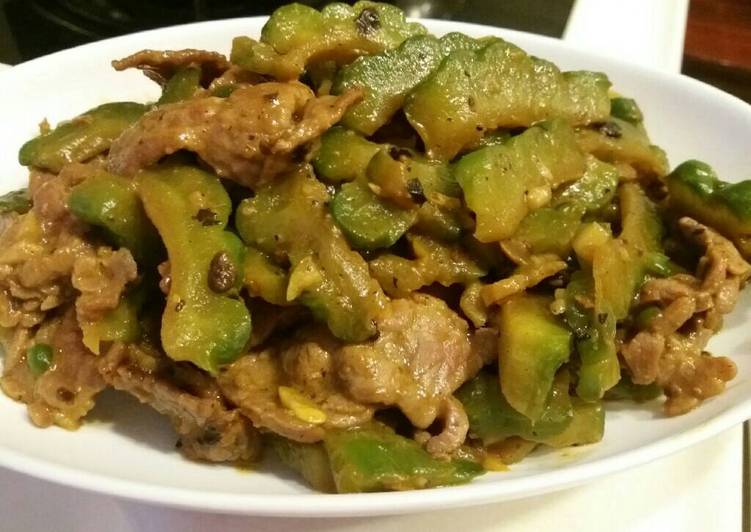gambar untuk resep makanan Pare tumis daging sapi bumbu tausi