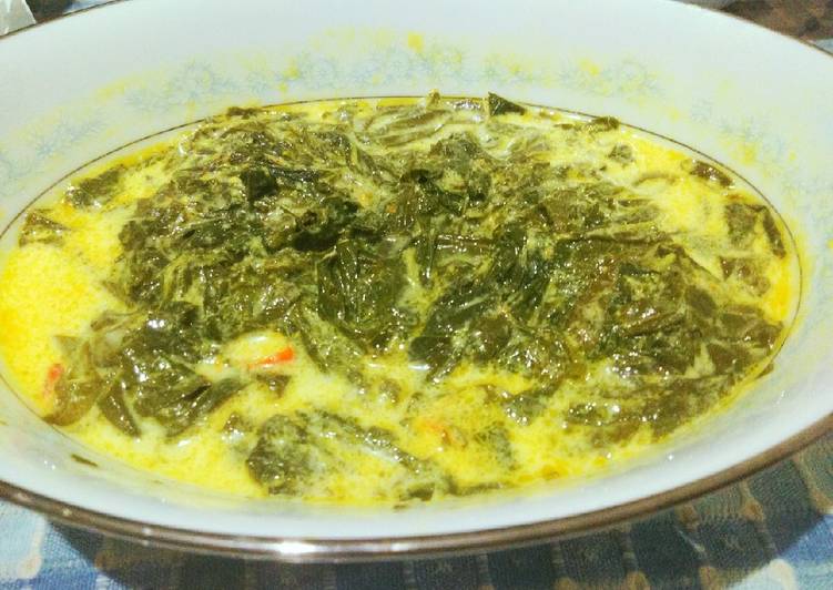 resep lengkap untuk Gulai daun singkong