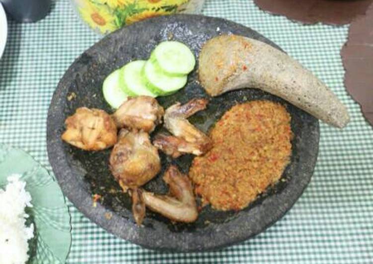 gambar untuk resep makanan Rahasia sambal ayam gepuk