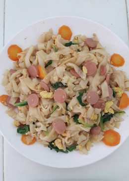 Kwetiaw goreng spesial
