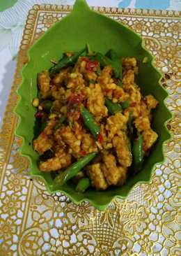 Balado kuning tempe with buncis