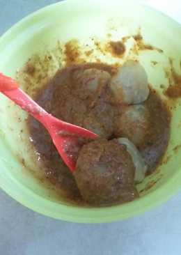 Cilok empuk bumbu kacang endes