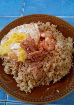 Nasi goreng udang gila.